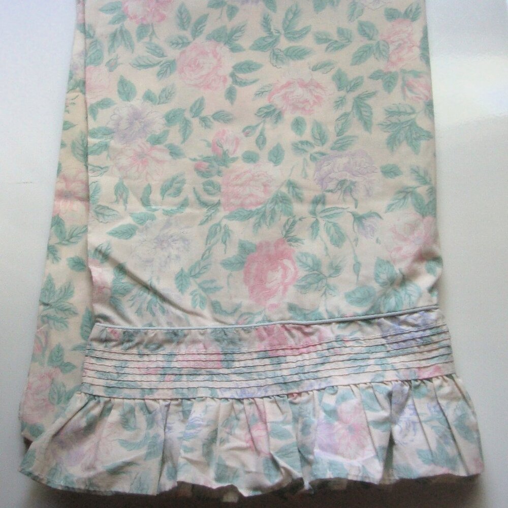 Vintage EILEEN WEST Pastel Floral Pillowcase Ruffle Single 1986